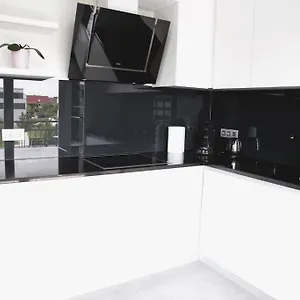  Apartment Charming Modern 2 Bedroom